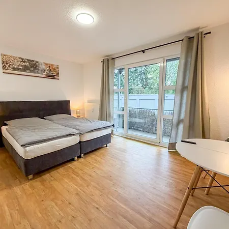 Mit Kueche Und Balkon אסן
