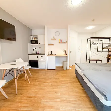דירה Mit Kueche Und Balkon